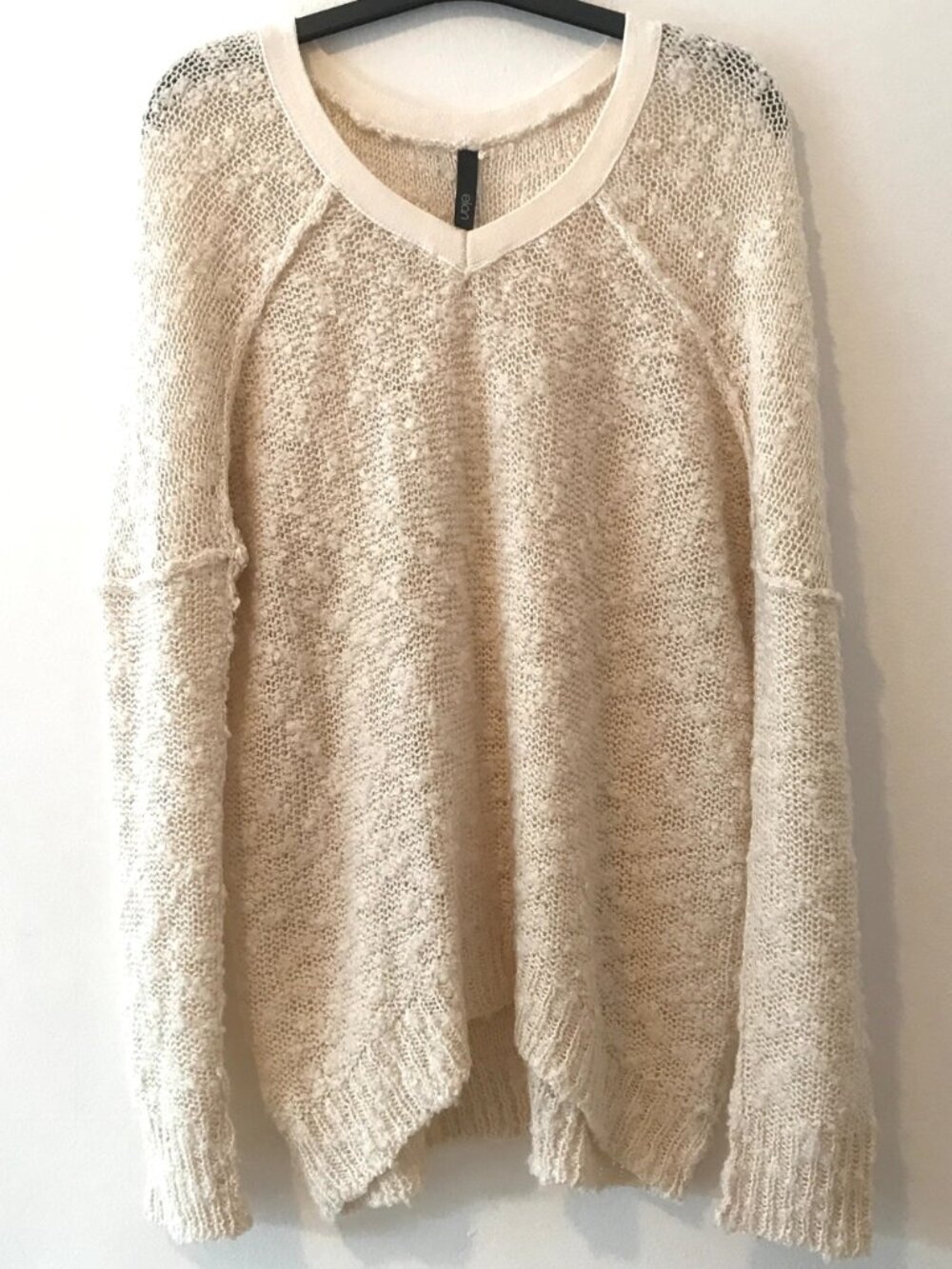 Elan Popcorn Knit Cream V-neck Pullover Sweater Size M